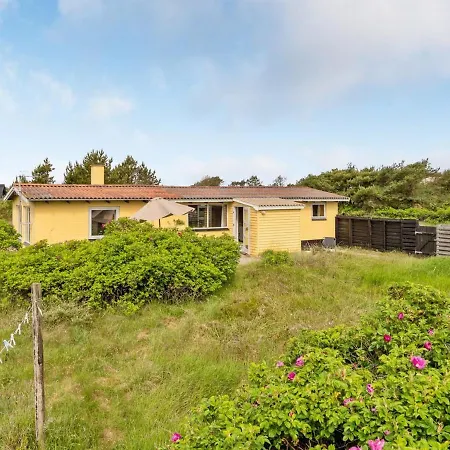 Holiday home Suki - 650m From The Sea In Nw Jutland By Interhome
